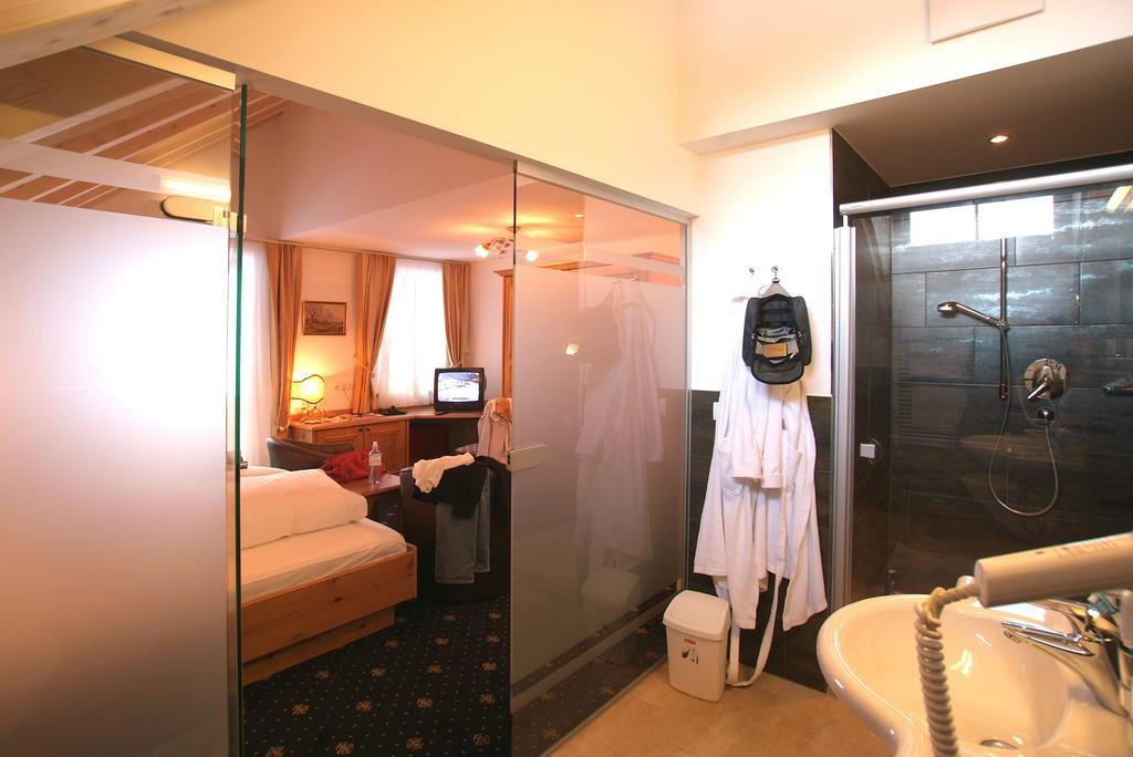 Hotel Fatlar Ischgl Bilik gambar